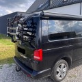 czarny bagażnik rowerowy na 4 rowery vw t5.jpeg